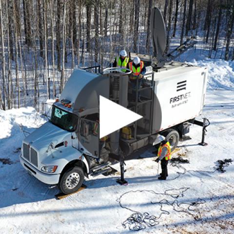 A FirstNet deployable in the snow at the American Birkebeiner Ski Race
